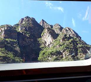 Zugfahrt durch das Heilige Teil