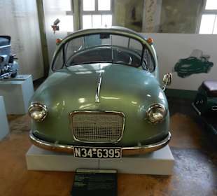 Auto- und Uhrenmuseum - selbstgebautes Auto