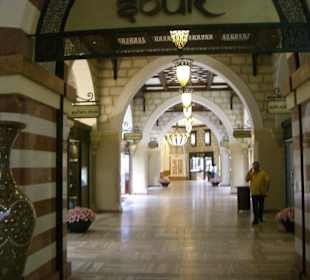 Eingang zum Gold Souk in der Mall