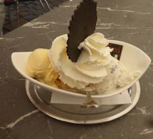 Leckeres Eis bei I Trevi am Marktplatz