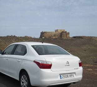 CItroen bei der Piratenburg, Ville de Teguise