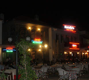 Nocne życie w porcie