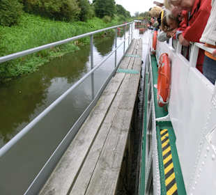 Das Schiff auf dem Schienenwagen