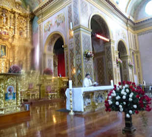 Gottesdienst un der Kirche