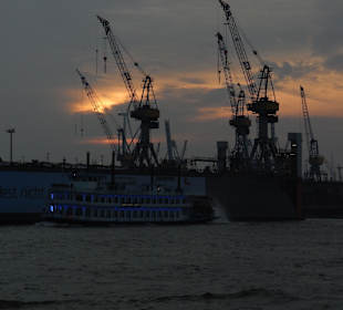 Direkt am Hamburger-Hafen