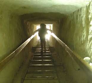 In der kleinen Pyramide