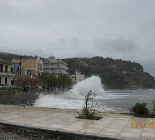 Stürmisch: Kymi Hafen