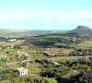 Ausblick in die Ferne nach Cala Mesquida