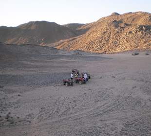 Zum Sonnenaufgang mit dem Quad