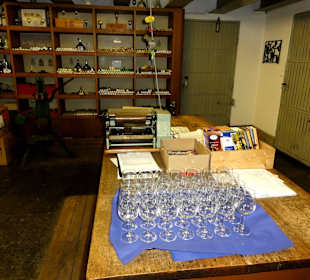 Verkostung in der alten Flaschenabfüllung