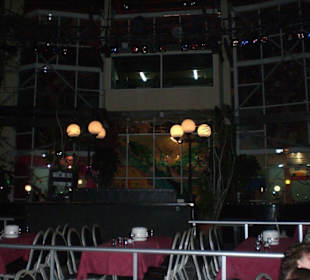 Zuschauerraum & Blick zun Technikraum