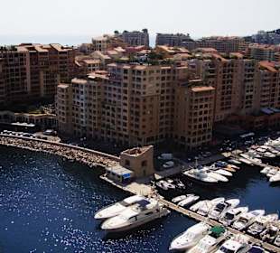 Вид с экзотического сада в Монако