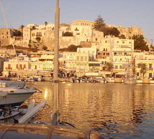 Naxos Stadt in der Abendsonne