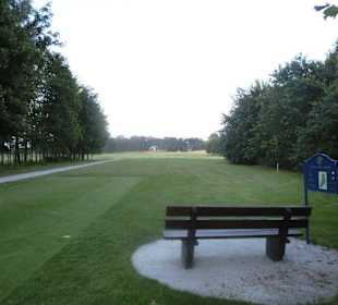 Abschlag Donald Steel Course Bahn 4