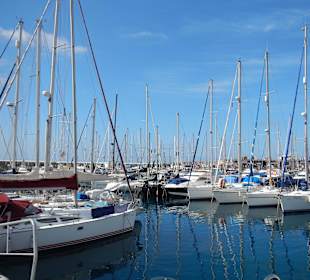 Der Hafen, direkt an die Anlage grenzend