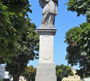 Ansichten der Nepomukstatue