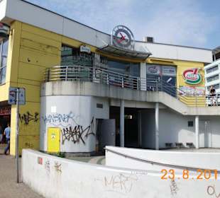 Restaurant Kobyla direkt über der Metro