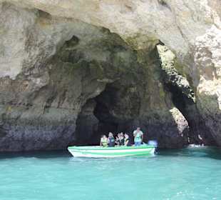 Steilküste - Meer - Grottenfahrt