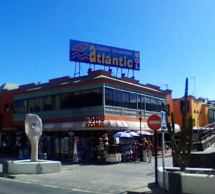 Einkaufen & Shopping in Corralejo