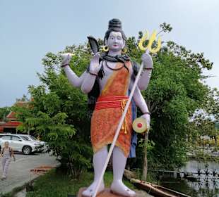 Wat Plai Laem