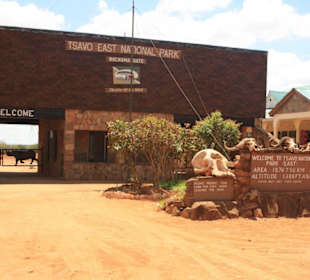 Eingang zum Tsavo Ost