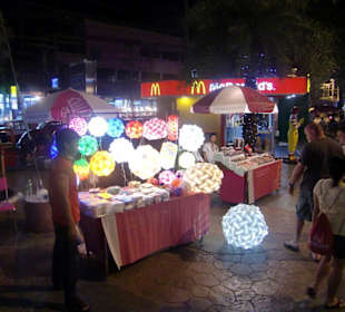 Einzelne Stände im Center