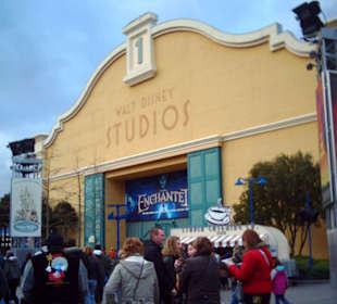 Ein/Ausgang von den studios