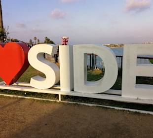 Strandpromenade Side