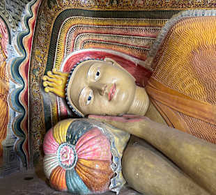 Budda oberhalb von Galle