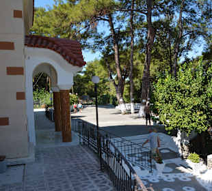 Archipolis und die Kirche Agios Nektarios Saint Nektarios