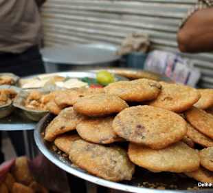 Spicy aaloo kachauri
