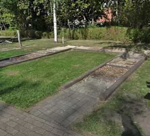 Barfuß-Pfad im Edgar-Deichmann-Park