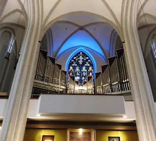 Blick zur Orgelempore