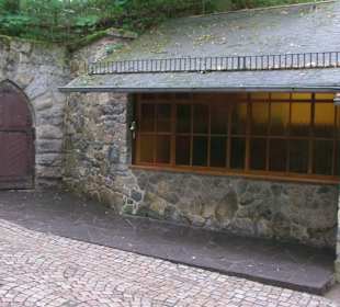 Der Eingang zu den Feen-Grotten