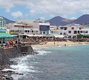Aussicht auf Playa-Blanca Promenade