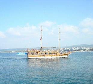 Das Ausflugsboot Baba Kaya