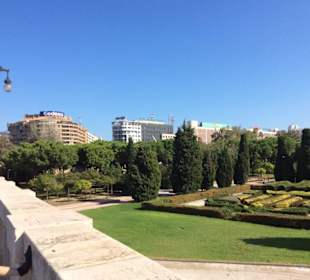 Fassade vor dem Turia "Park" 