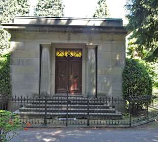 Mausoleum auf dem Friedhof Nienstedten