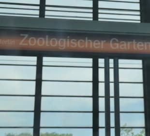 Ankunft am Bahnhof Zoo