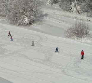 Skilift neben dem Ferienpark Geyersberg
