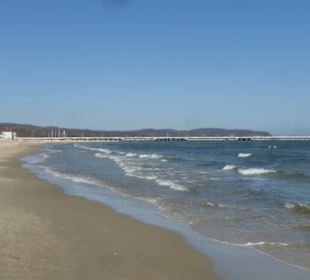 Am Sandstrand von Sopot an der Ostsee