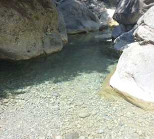 Klares Wasser aus der Schlucht