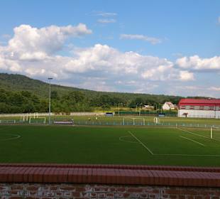 Boisko przy pływalni