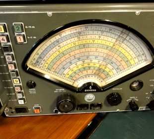 In der Funkkabine eines Schiffes