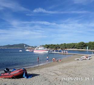 Bucht Cala Pada bei Sonne
