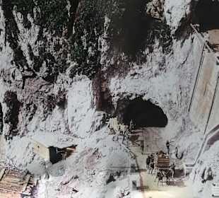 Felssprengungen vonm Baubeginn
