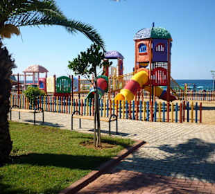 Kinderspielplatz/Kleoprata Beach