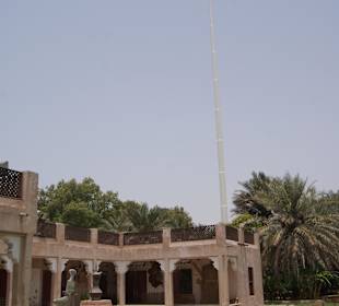 Blick vom Village zum 122 m hohen Fahnenmast 