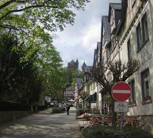 Braunfels mit Schloss