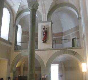 Madonna Statue / Empore